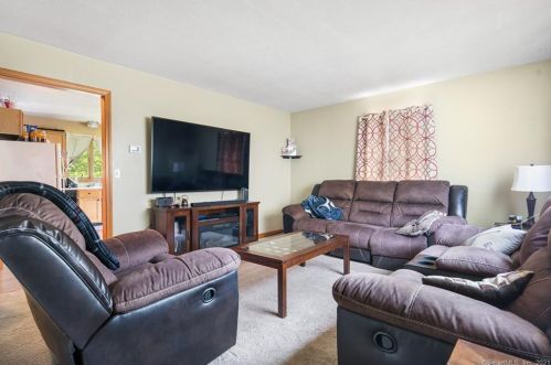 58 Dickerman Ave, Windsor Locks CT  06096-1306 exterior