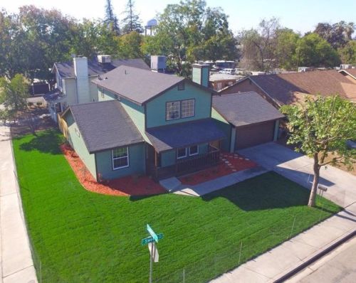 649 Sweet Ave, Visalia, CA 93291-2926