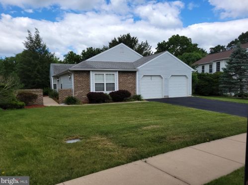 6307 Highlands Cir, Harrisburg, PA 17111-6972