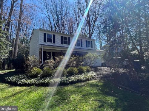 2515 Penny Royal Ln, Herndon, VA 20191-3725