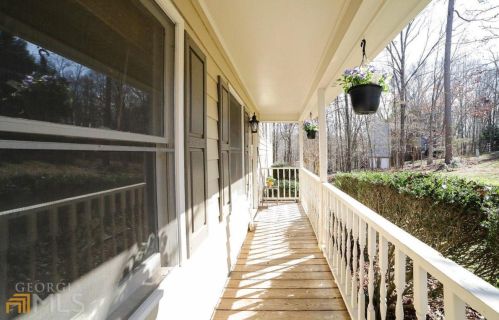 185 Pinenut Ln, Bogart, GA 30622-1661