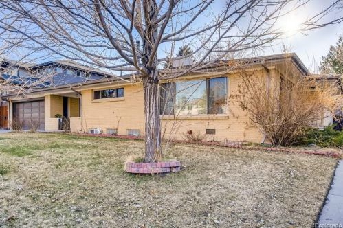 321 Kearney St, Denver, CO 80220-5926