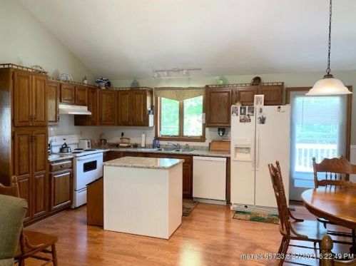 22 Crest Ave, Lisbon, ME 04250-6801