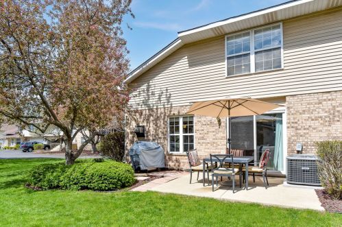 935 Elderberry Cir, Naperville IL  60563-9750 exterior