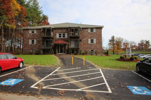 13 Charleston Ave, Londonderry, NH 03053-3528