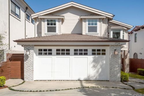 1724 Walnut Ave, Manhattan Beach, CA 90266-5017