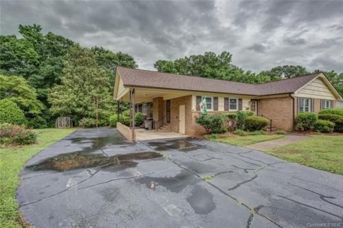 1324 Churchill Dr, Gastonia, NC 28054-5745