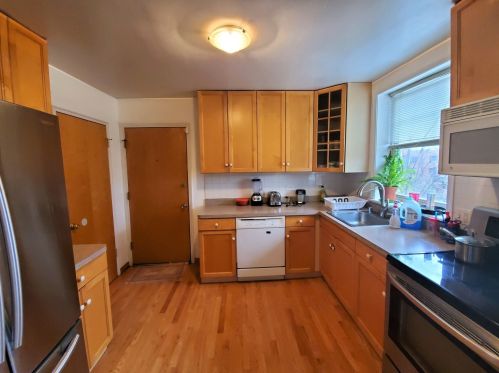 2436 Farragut Ave, Chicago, IL 60625-2478