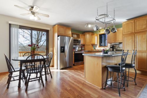 8677 Giffort Ave, Monticello, MN 55362-3081