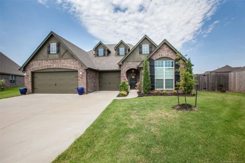 13214 21st St, Bixby, OK 74008-2174