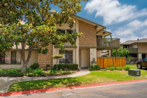 10709 Caminito Bravura, San Diego, CA 92108-2451
