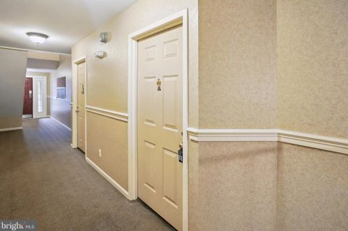 5806 Cove Landing Rd, Springfield, VA 22015-2647