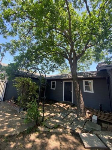 5136 Locke Ave, Fort Worth TX  76107-5516 exterior