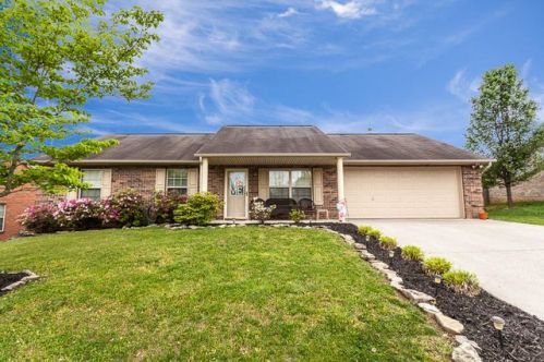 7213 Agatha Rd, Corryton, TN 37721-3578