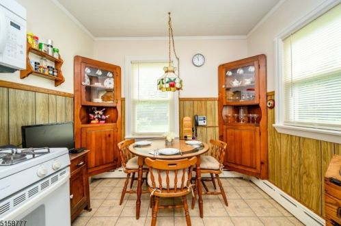 6 Dogwood Ln, Princeton NJ  08540-8439 exterior