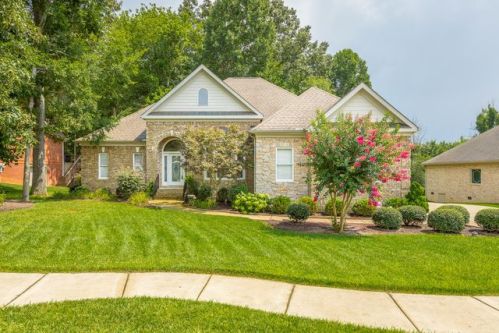 3066 Skipping Stone Dr, Apison, TN 37302-7541