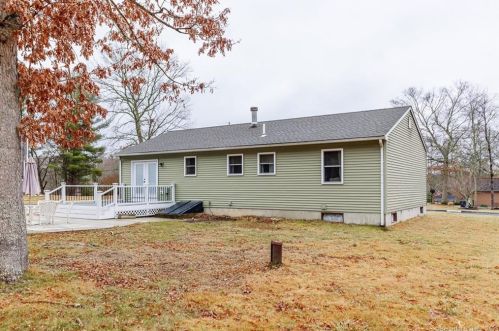 70 Pleasant View Dr, Killingly CT  06241-1213 exterior