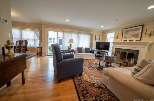 52 Sherwood Pl, Greenwich, CT 06830-5668