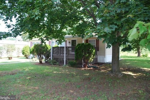 94 Vasilios Dr, Carlisle PA  17015-9012 exterior