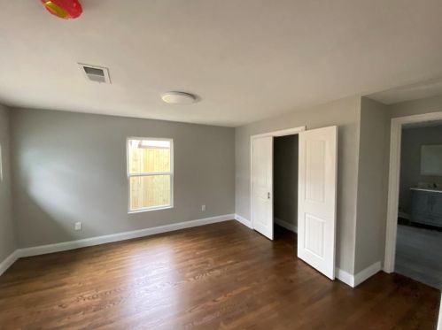 1605 Dent St, Garland TX 75042-5808 exterior