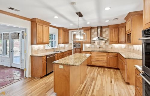 390 Forest Valley Ct, Atlanta, GA 30342-2353