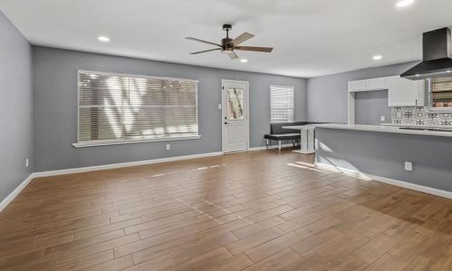 1616 Camero Dr, Carrollton TX  75006-4050 exterior