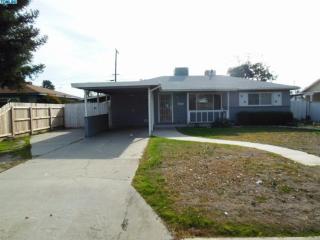 1553 Sierra Ave, Tulare, CA 93274-4581