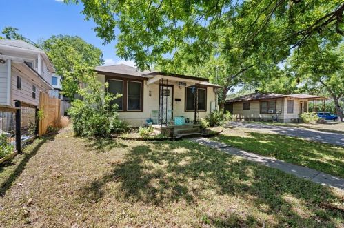 2702 2nd St, Austin TX  78702-4716 exterior