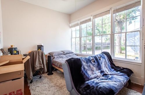 207 39th St, Austin TX  78751-5030 exterior