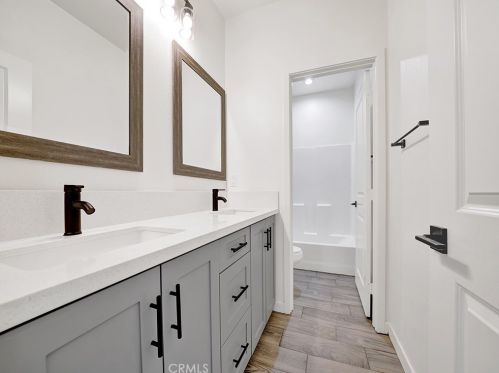 10691 Brookfield Dr, Riverside CA  92505-3961 exterior