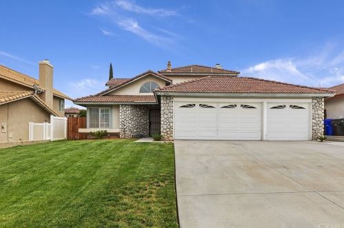 8554 Rosemary Dr, Riverside CA  92508-2965 exterior