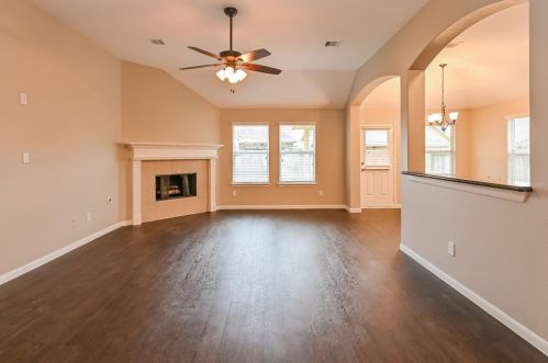 2035 Midlane Dr, Conroe TX  77301-4685 exterior