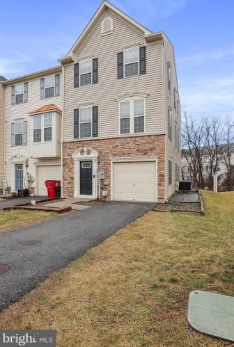 54 Gauley River Path, Falling Waters WV  25419-4388 exterior