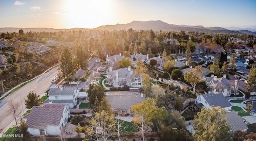 1267 Fitzgerald Rd, Simi Valley CA 93065-4480 exterior