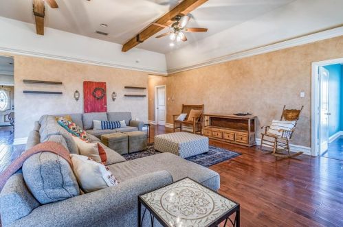 3064 Ball Rd, Whitewright TX 75491-6011 exterior