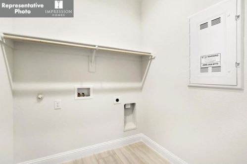 2425 Trickling Crk Dr, Garland TX 75041-2145 exterior