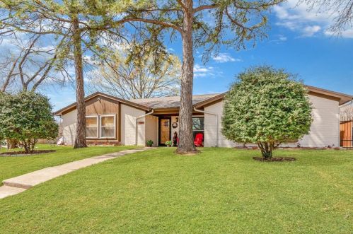 7701 Chasewood Dr, Fort Worth, TX 76182-9203