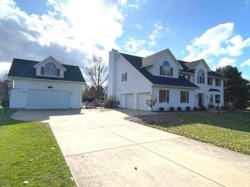 1702 Sterling Dr, Sycamore, IL 60178-1084