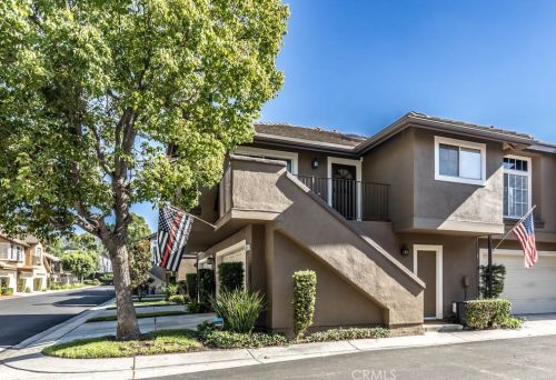 8099 Oak Ridge Cir, Anaheim CA  92808-1932 exterior