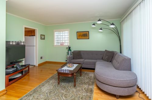 7908 Nora Ave, Niles IL  60714-3216 exterior