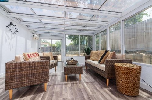 1344 Sherwood Dr, Concord CA  94521-3350 exterior