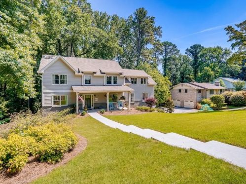 2944 Applewood Ct, Atlanta, GA 30345-1401