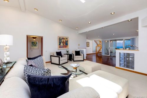 5140 Maunalani Cir, Honolulu HI  96816-4020 exterior