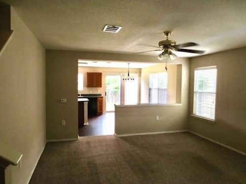 7101 Alegre Pass, Austin, TX 78744-4805