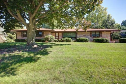 2106 Ransom Pl, Urbana, IL 61801-1152