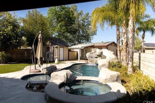 9127 Middlefield Dr, Riverside CA  92508-6261 exterior