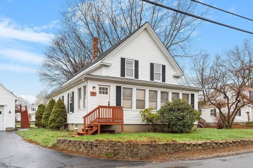 41 Washington St, Seabrook, NH 03874-4638