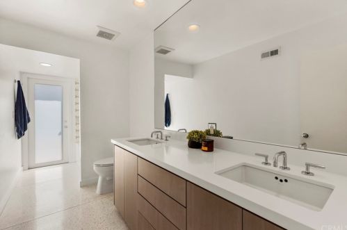 13912 Holt Ave, Santa Ana CA 92705-2664 exterior