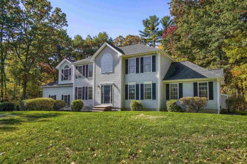 14 Cheshire Ct, Londonderry, NH 03053-3987