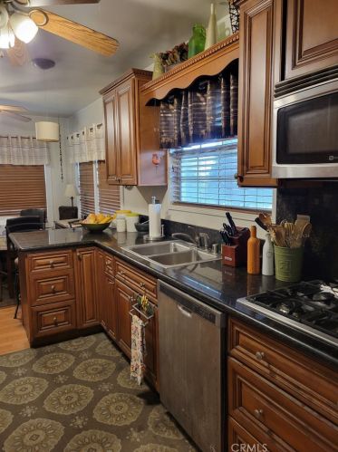 405 Fann St, Anaheim CA  92804-2619 exterior